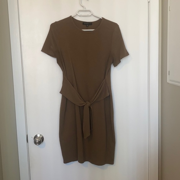 Green work dress - Picture 1 of 2